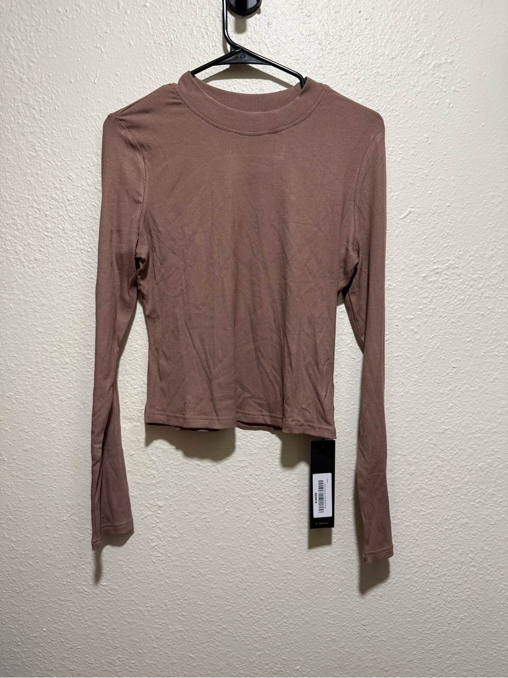 Women’s Long-Sleeve Crewneck Tee in Dusty Mauve